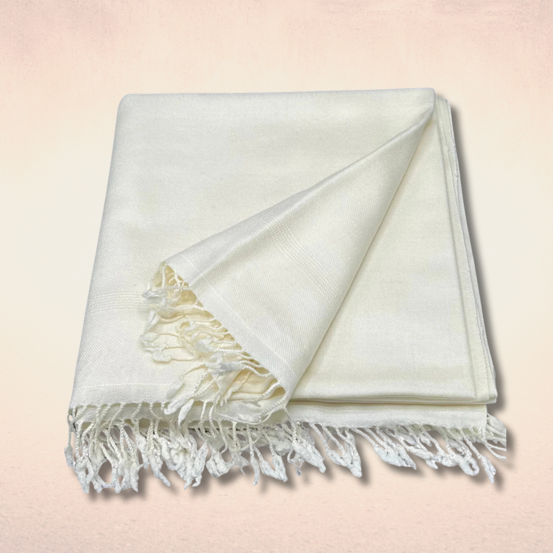 Pemium white wool shawl